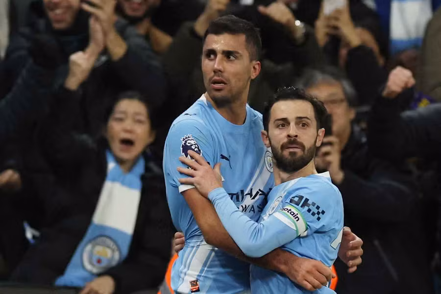 Manchester City open contract talks with Rodri as Real Madrid interest looms. Plus, City move for Nottingham Forest star Elliot Anderson following 2-2 draw