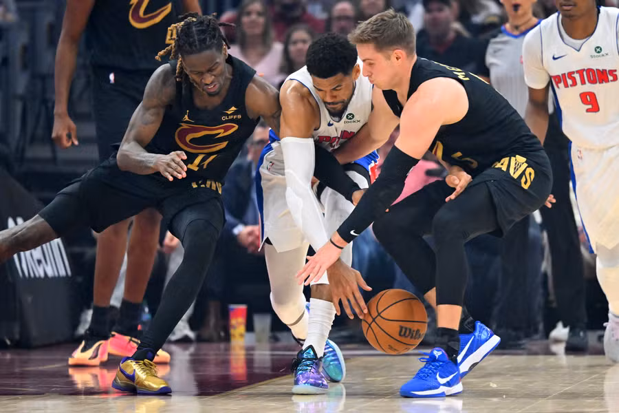 NBA roundup: Cleveland Cavaliers stun Detroit Pistons as San Antonio Spurs dominate