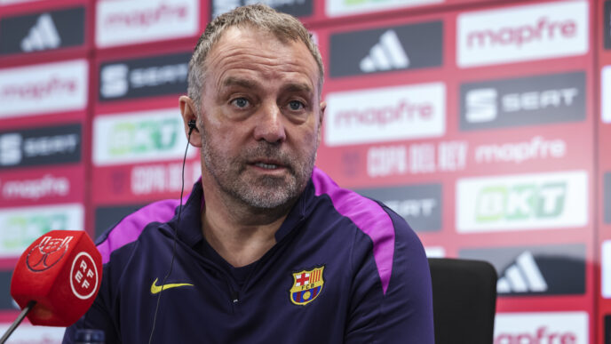 Barcelona manager Hansi Flick and Lamine Yamal during training ahead of the Copa del Rey semifinal against Atletico Madrid