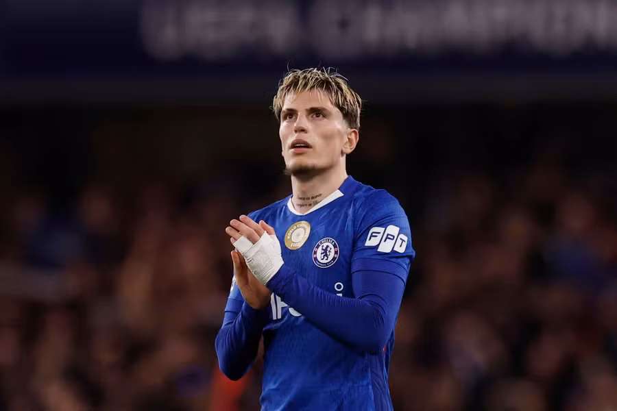 lejandro Garnacho during Chelsea training session