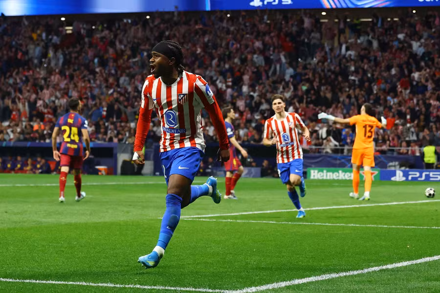 Ademola Lookman celebrating goal for Atletico Madrid vs Barcelona