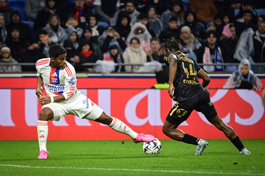 Endrick in action for Lyon during Ligue 1 match against Lorient
