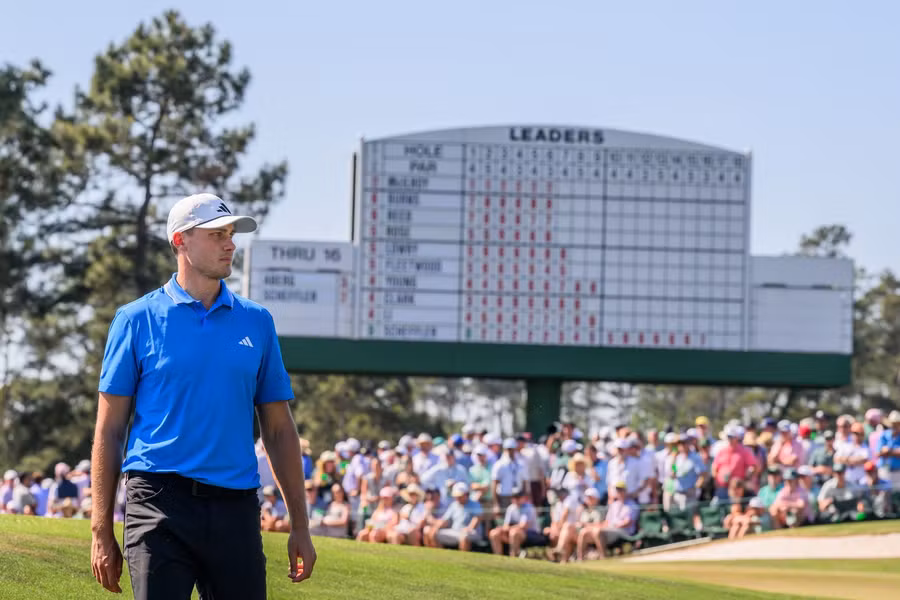 Ludvig Åberg lining up a putt during the third round of the 2026 Masters.