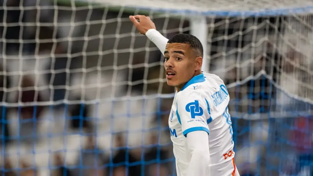 Roma are preparing a €40 million offer for Marseille star Mason Greenwood, with Manchester United set to benefit from a lucrative sell-on clause if the transfer goes through.